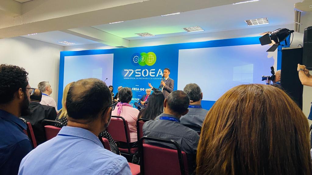 Anfitrião da 77ª Soea, o engenheiro civil e presidente do Crea-GO, Lamartine Moreira Júnior, também participou do painel