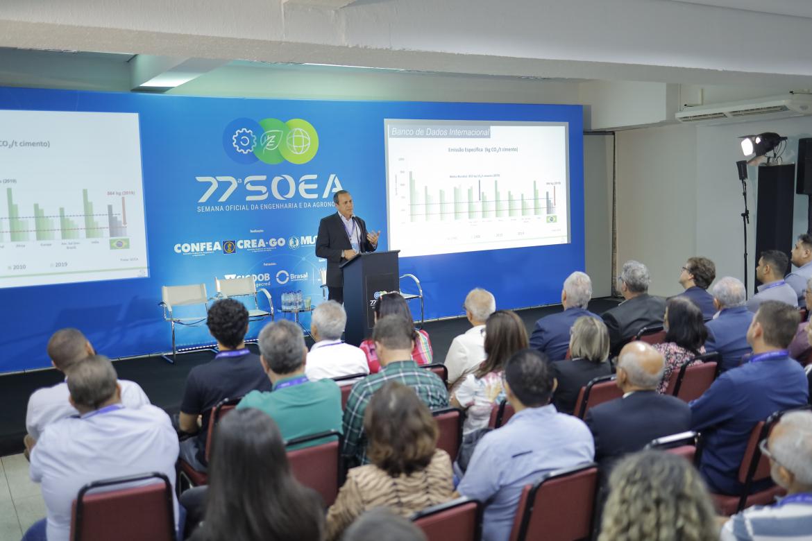 Cláudio Oliveira foi um dos engenheiros civis convidados para o painel que abordou a redução da emissão de carbono