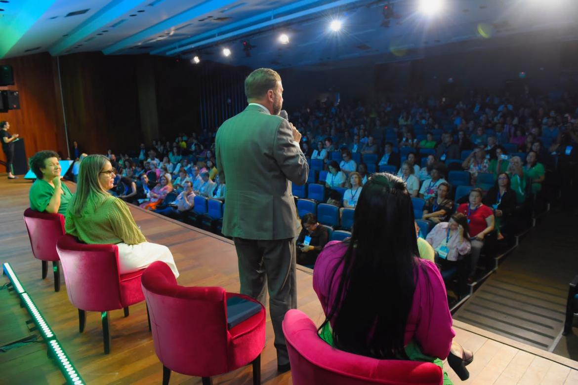 Painel do Programa Mulher fortalece protagonismo feminino no Sistema