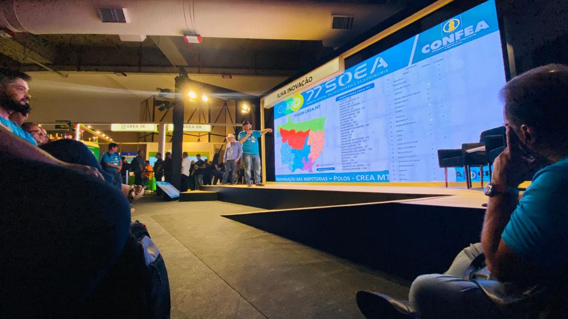 Presidente do Crea-MT, eng. civ. Juares Samaniego, mostrou com detalhes alguns números de inspetorias e demais assuntos pertinentes