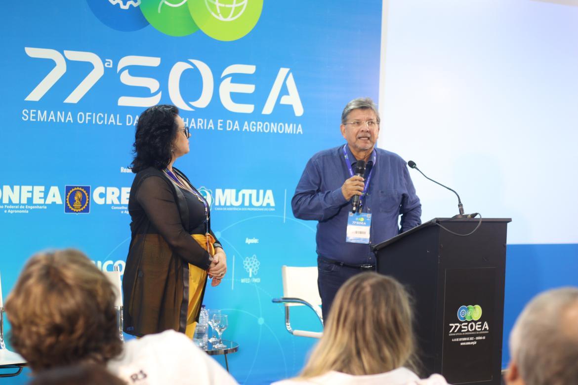 Moderador da sala foi o eng. ftal. Antônio José Figueiredo Moreira, coordenador nacional das Câmaras Especializadas de Engenharia Florestal