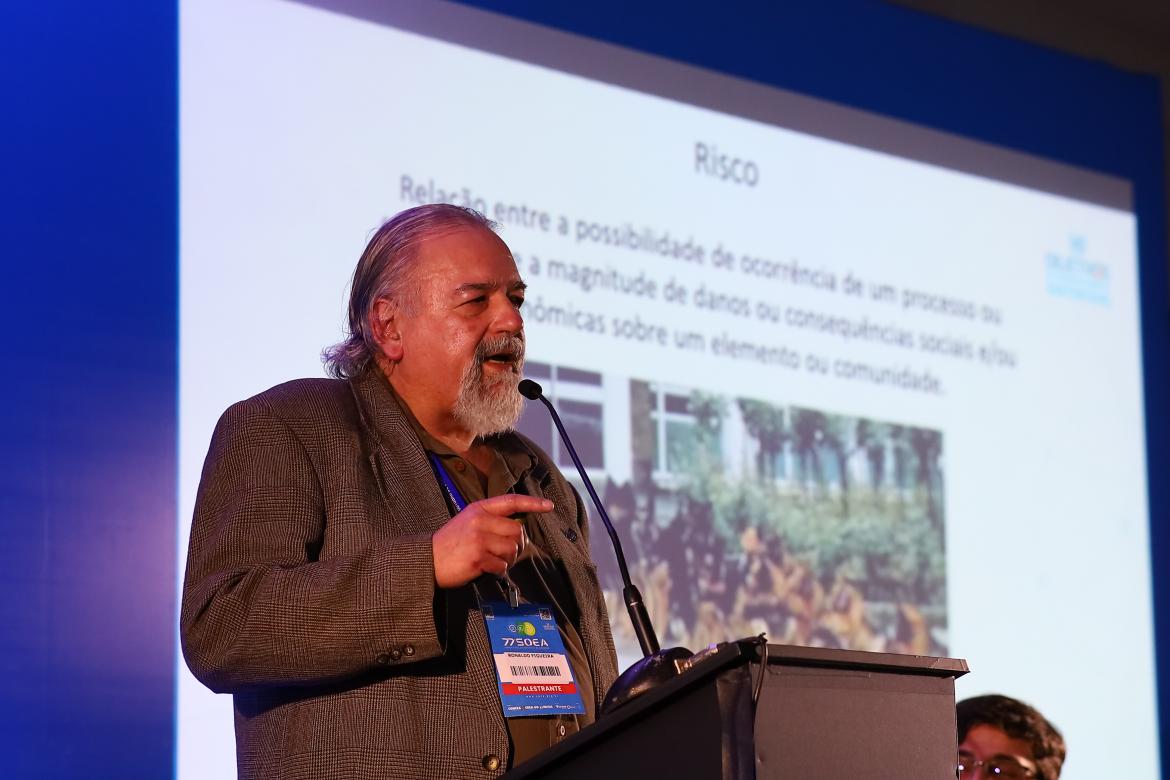 Geólogo Ronaldo Malheiros Figueira