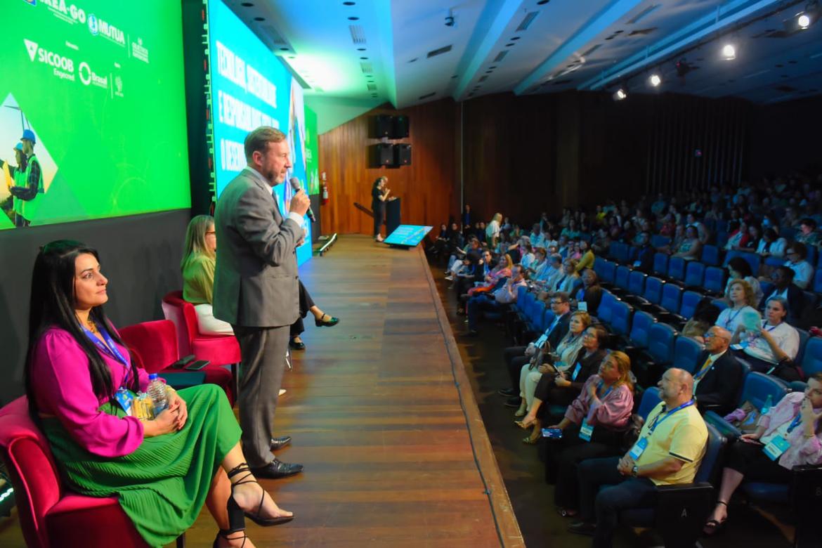 O presidente do Confea, Joel Krüger, ressaltou a satisfação da participação dos engenheiros e engenheiras no painel